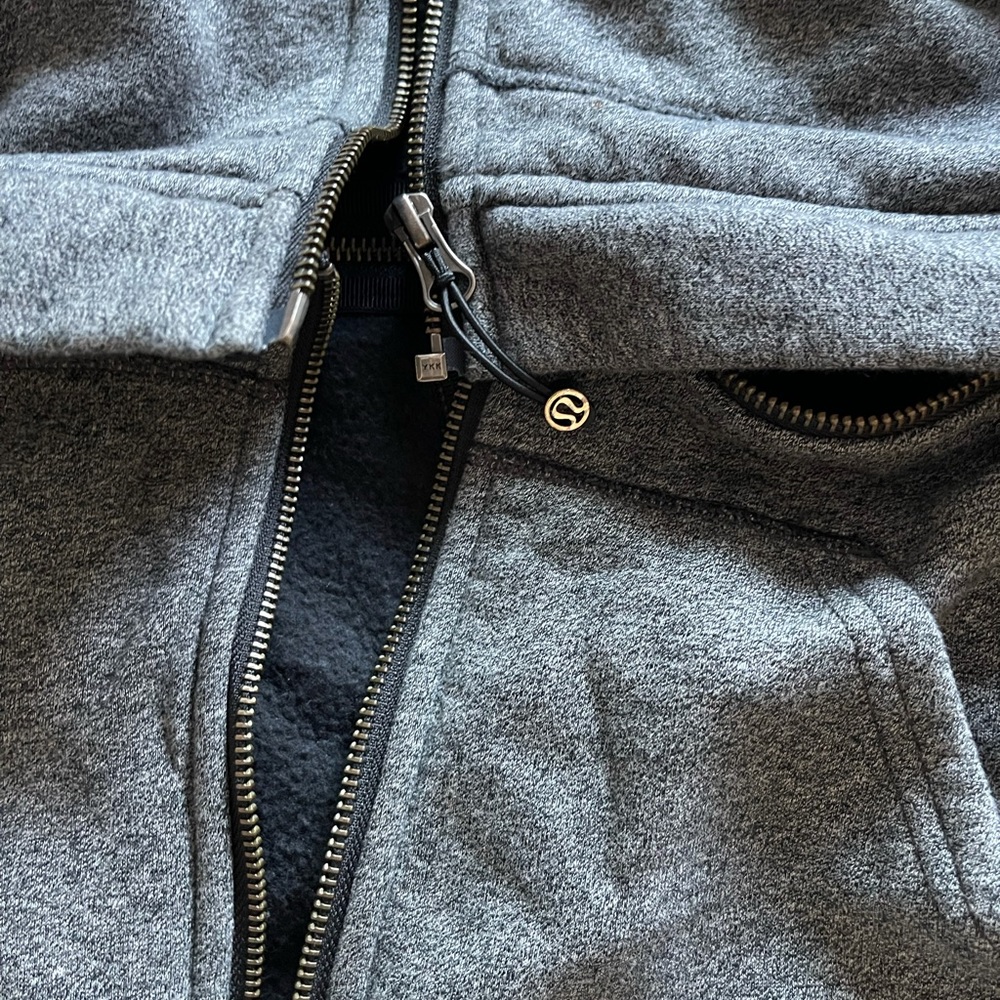 Lulu Lemon Running Jacket Size 2 - image 4